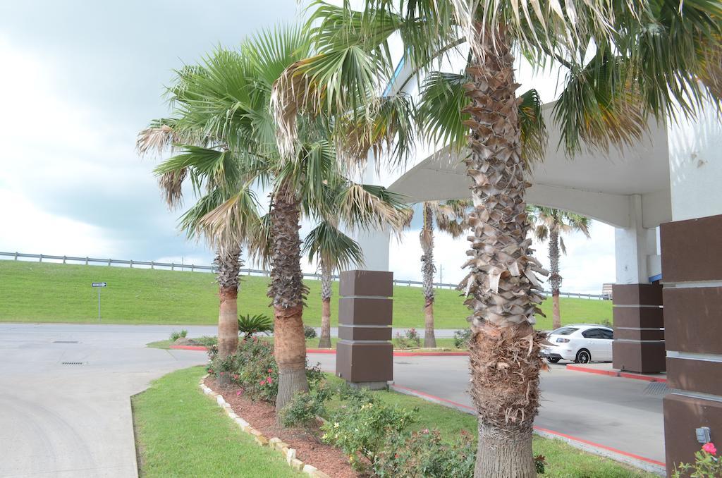 America'S Best Value Inn & Suites - Rosenberg/Houston ภายนอก รูปภาพ