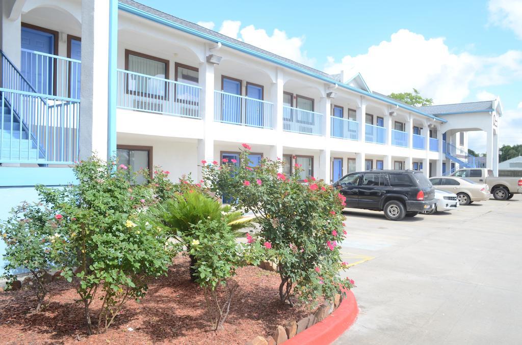 America'S Best Value Inn & Suites - Rosenberg/Houston ภายนอก รูปภาพ
